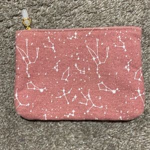 Makeup pouch